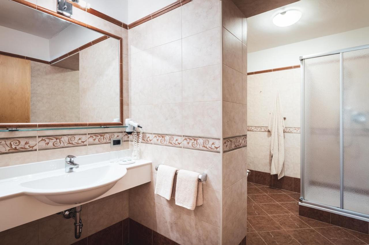 Albergo Majarei San Vigilio Di Marebbe Esterno foto