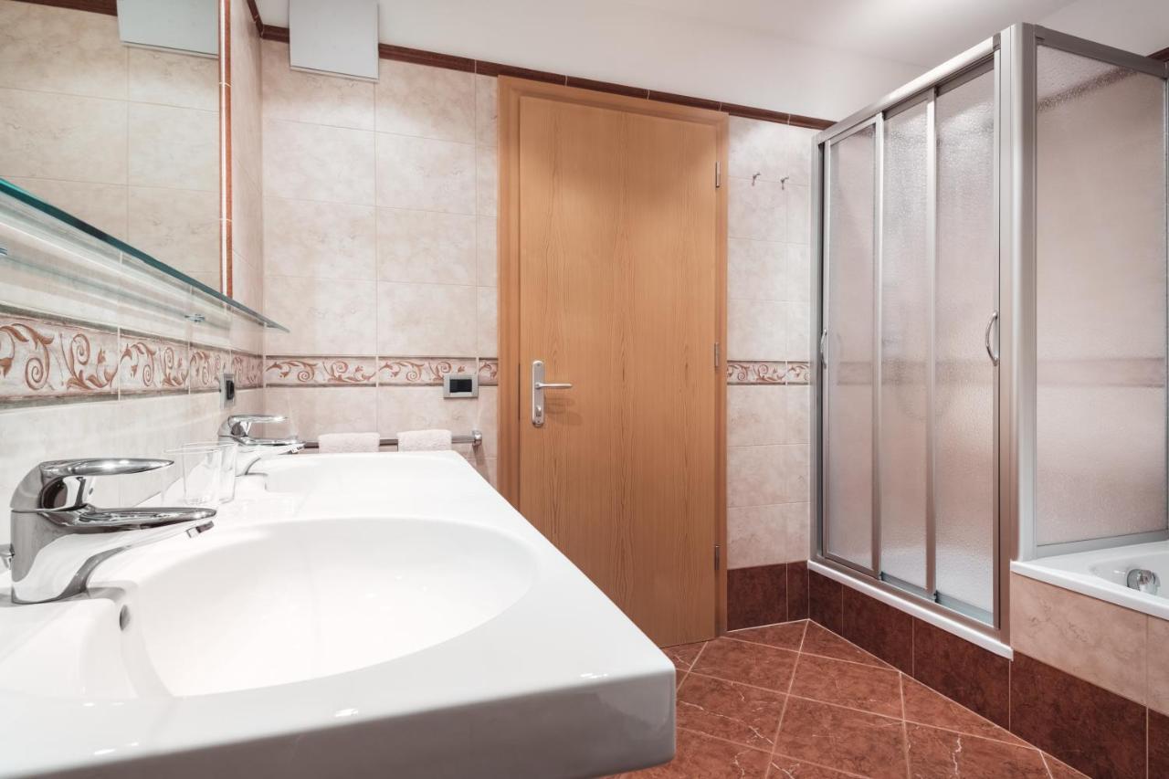 Albergo Majarei San Vigilio Di Marebbe Esterno foto