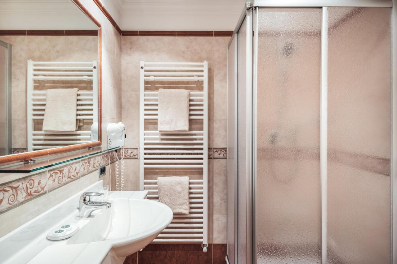 Albergo Majarei San Vigilio Di Marebbe Esterno foto